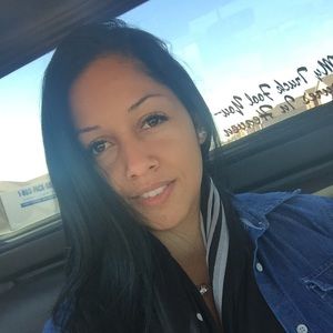 Meet your Posher, Jeniffer